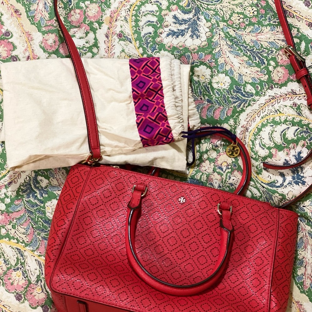 Tory Burch ROBINSON PERFORATED SMALL MULTI TOTE